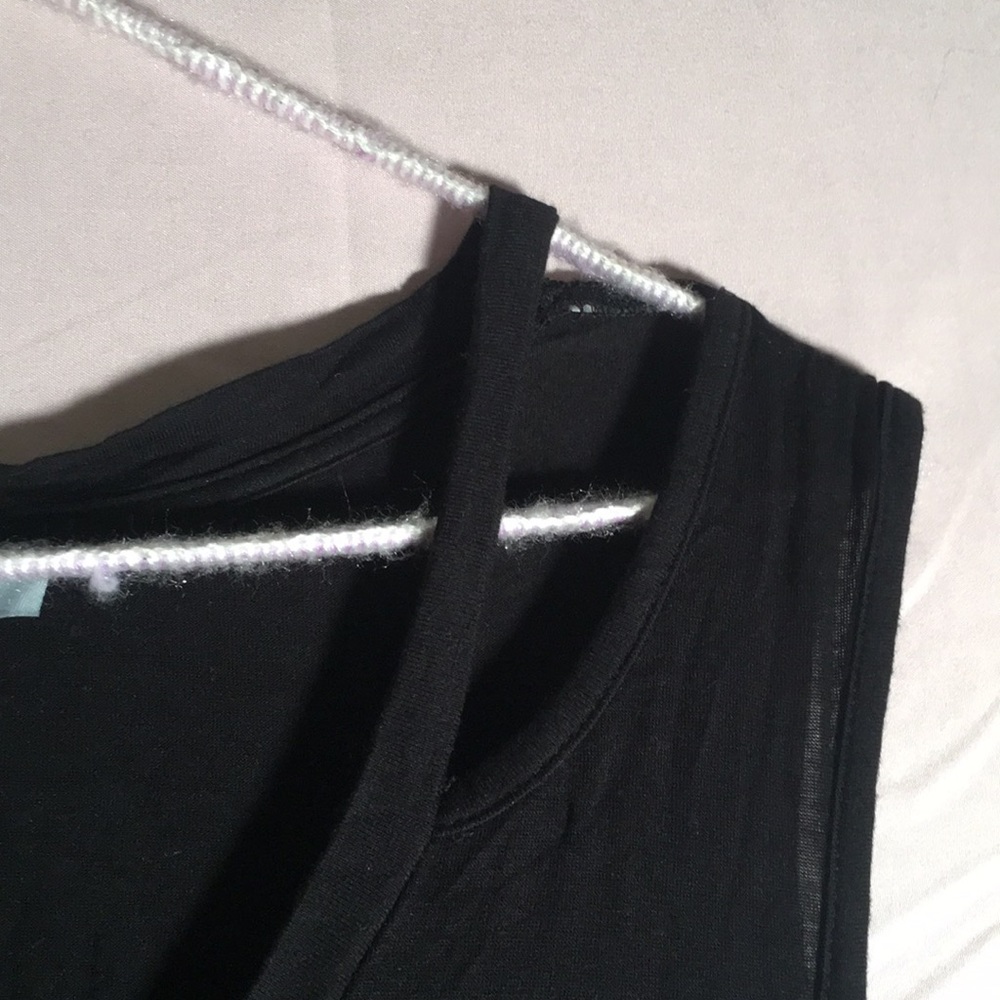 Top - Picture 2 of 2